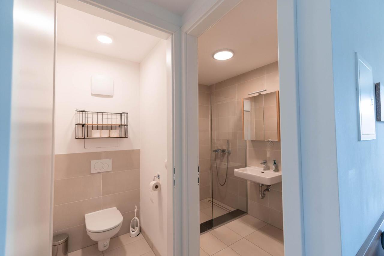 Modern Apartment With Private Balcony Near City Center Wien Exteriör bild