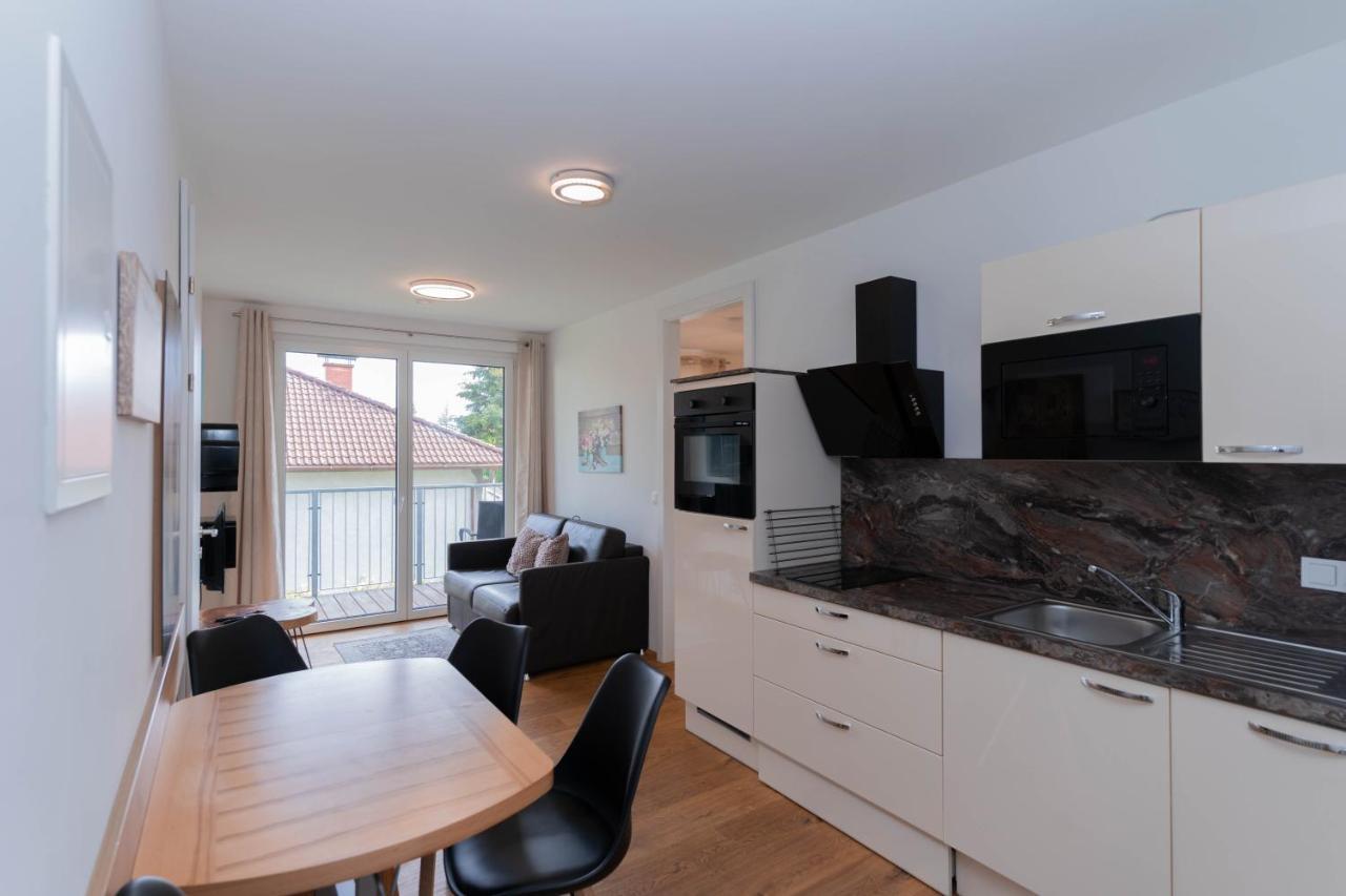 Modern Apartment With Private Balcony Near City Center Wien Exteriör bild
