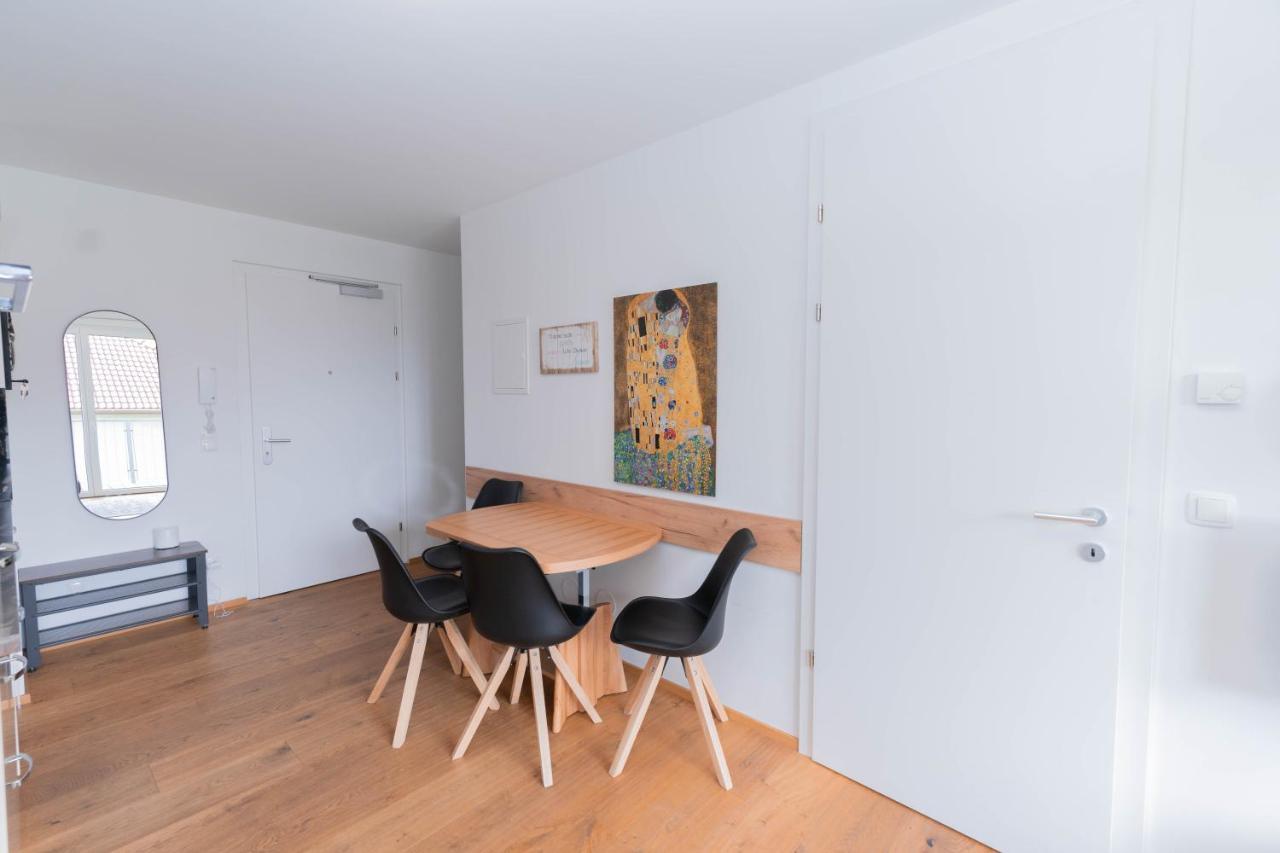 Modern Apartment With Private Balcony Near City Center Wien Exteriör bild
