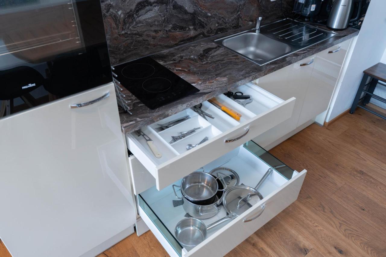 Modern Apartment With Private Balcony Near City Center Wien Exteriör bild